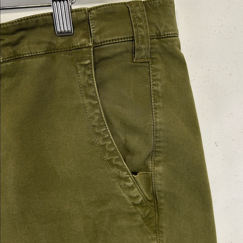 Orvis Flat Front Shorts.  40 Waist. - Picture 3 of 8